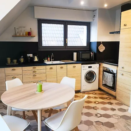 Apartament **la Mezzanine** Proche Zenith & Centre *