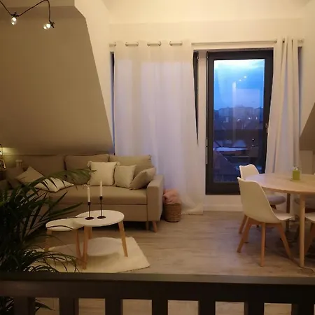 **la Mezzanine** Proche Zenith & Centre Appartement